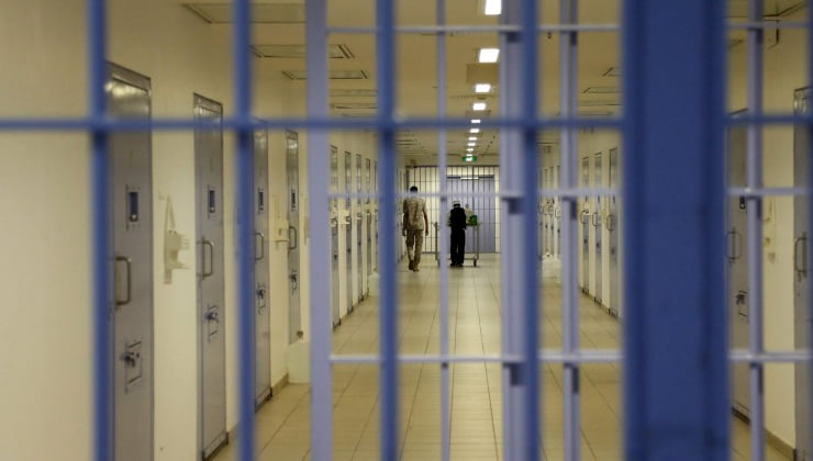 هيئة شؤون الأسرى ترصد عدداً من الحالات المرضية الصعبة داخل سجون الاحتلال