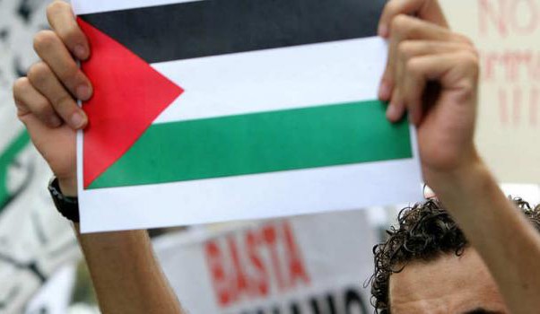 بلدية جانفيلييه تطالب باريس بالاعتراف بالدولة الفلسطينية