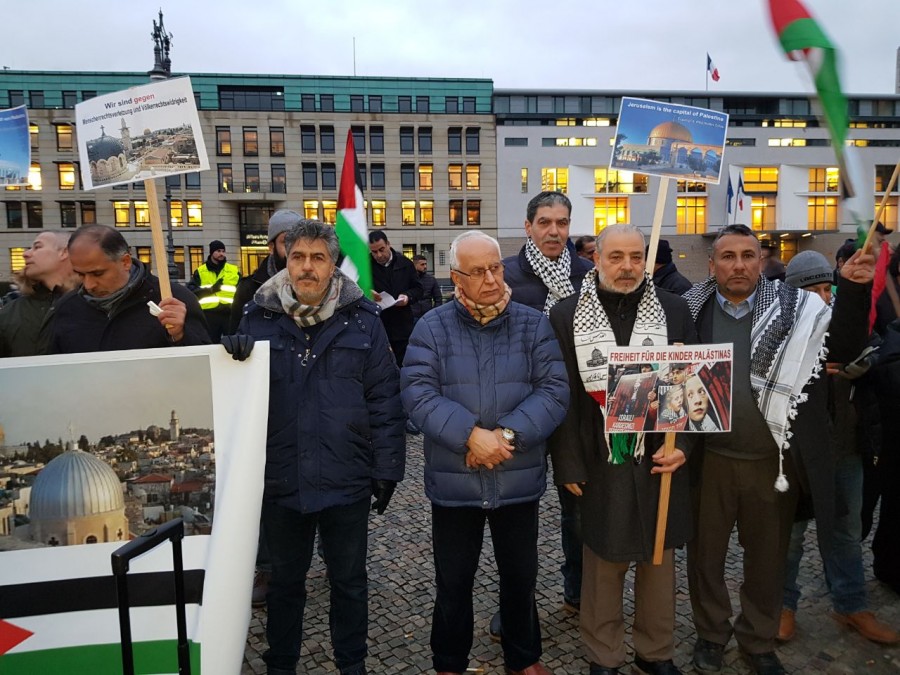 اعتصام تضامني مع القدس والأسيرات في برلين الألمانية