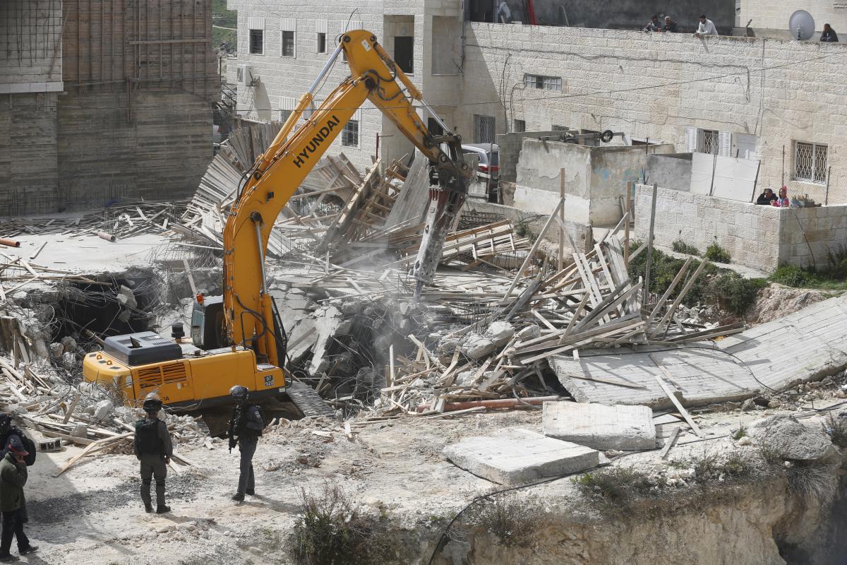 Israel demolishes Palestinian home in Jerusalem