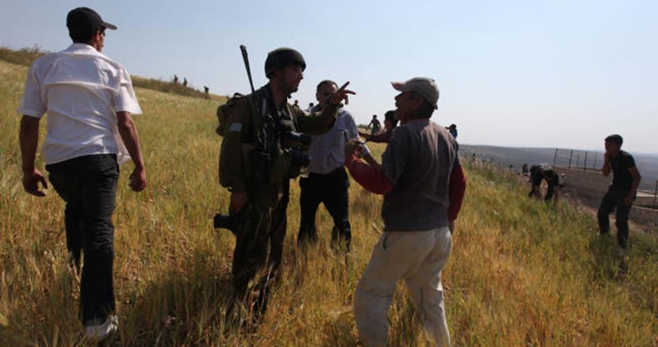 IOF detains 14 Palestinian farmers in al-Khalil