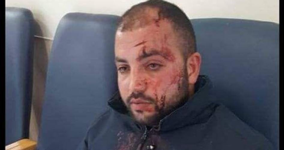 Settlers violently beat Palestinian bus driver in al-Khalil