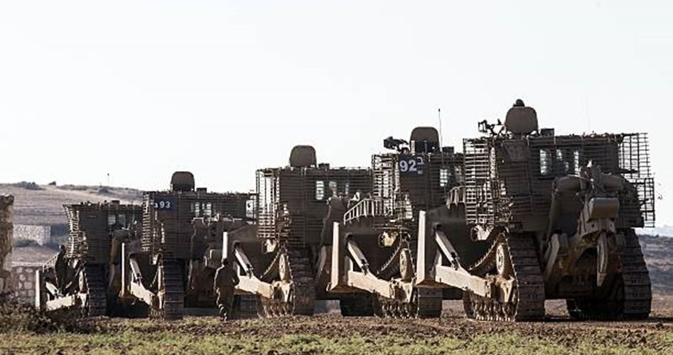 Israeli army dispatches bulldozers to southeastern Gaza border