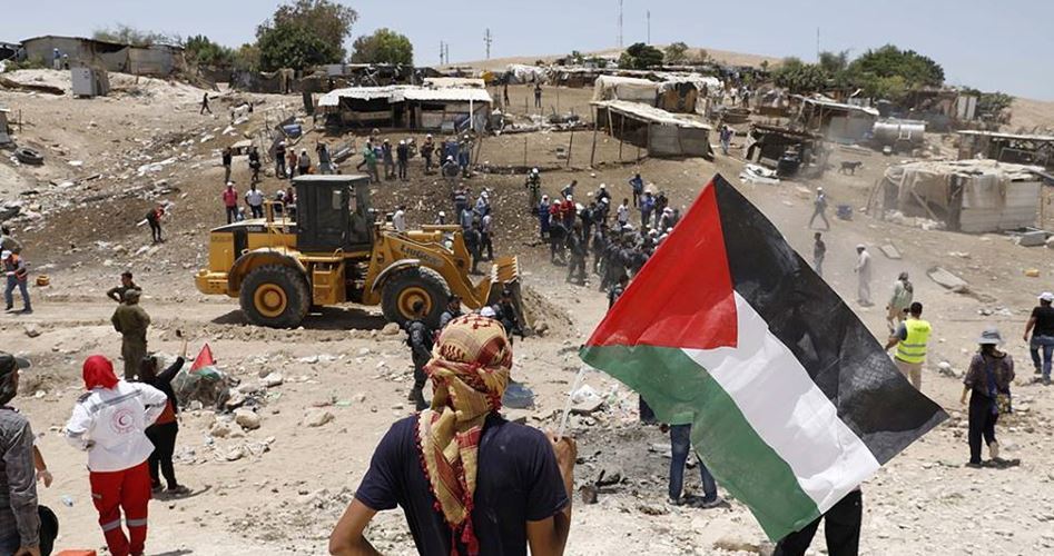 Israeli occupation army razes activists’ makeshift homes near Khan al-Ahmar