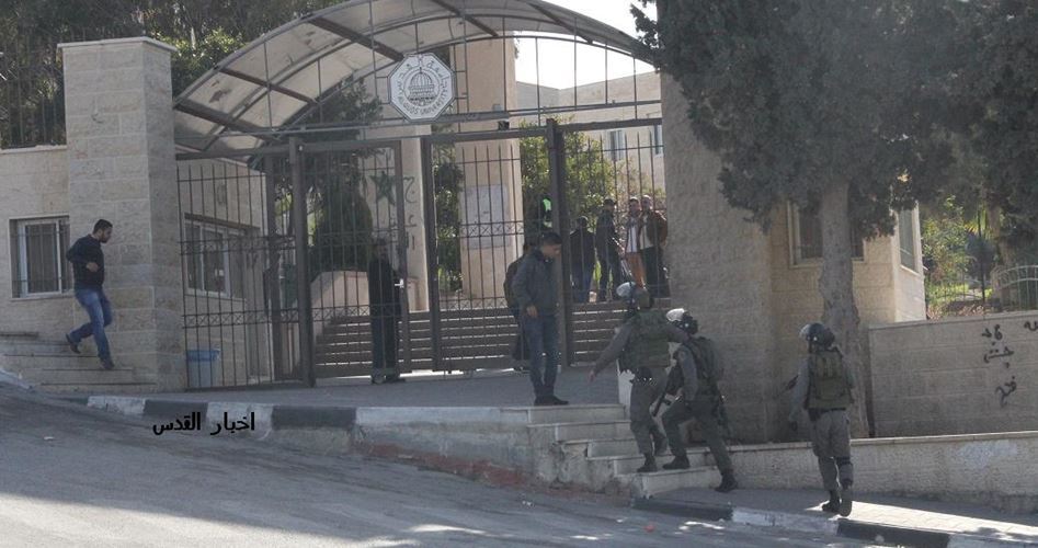 Israeli occupation forces attack Palestinian students near Jerusalem university