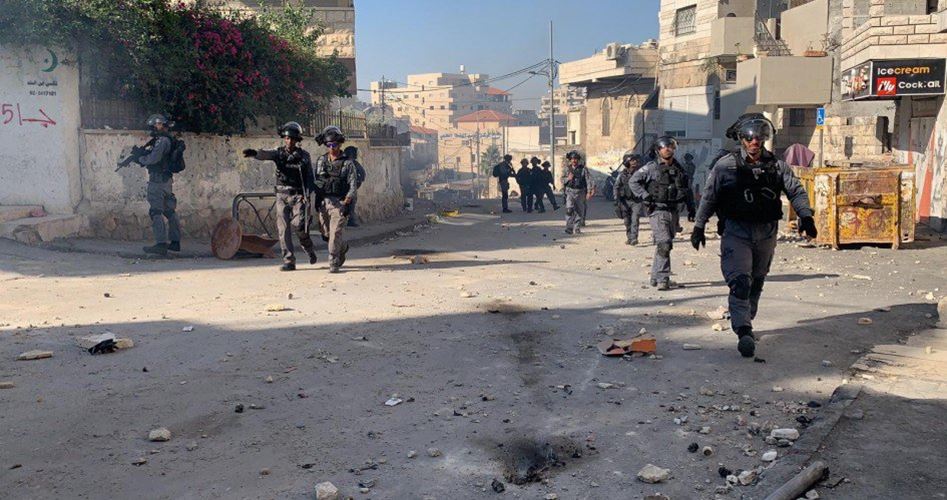 Israeli occupation authorities banish 5 Palestinians from Isawiya