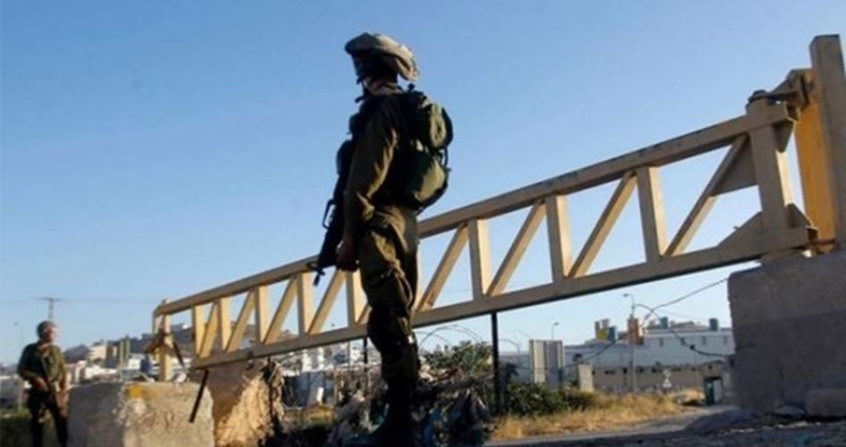 IOF closes roads in Ramallah and al-Khalil