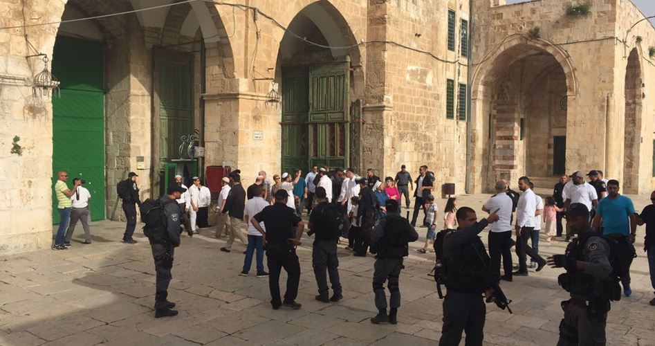 Israeli occupation police allow dozens of settlers to defile al-Aqsa Mosque