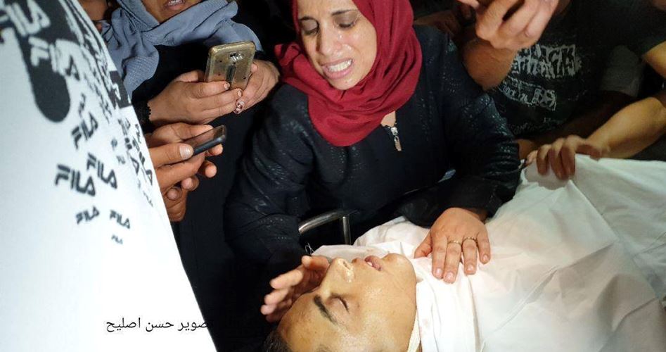 IOF kills Palestinian youth in Gaza protests