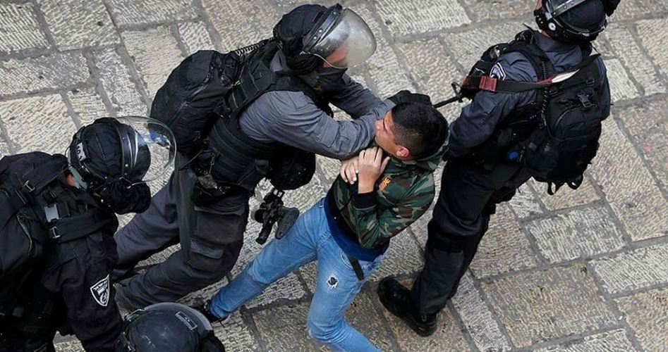 Israeli occupation police quell sit-in, arrest journalist in Jerusalem