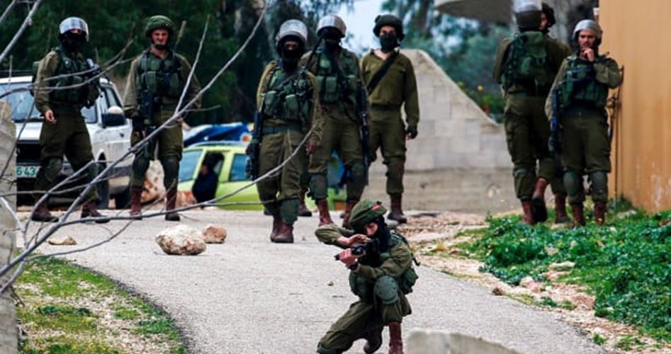 Palestinian kid injured in clashes with soldiers in Nablus