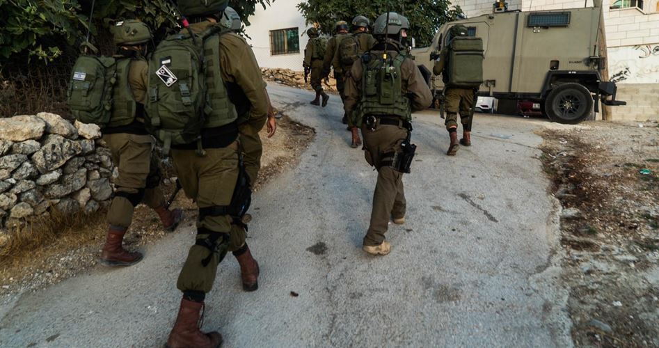 IOF raids homes, threatens to kill ex-detainee in Bir Basha village