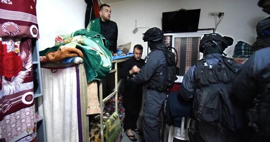 Israeli occupation forces assault Palestinian prisoners in Megiddo jail