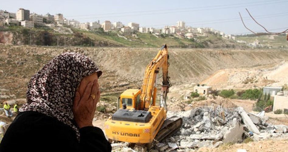 Israeli occupation authorities displaces families in Jerusalem and West Bank after razing their homes