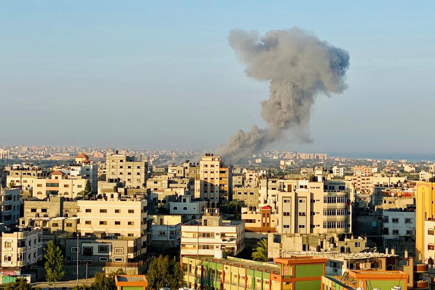 Israel bombs Gaza for fourth week despite mediation