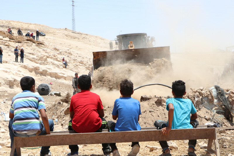 Israeli Forces Destroy Palestinian Bedouin Village in the Negev Desert