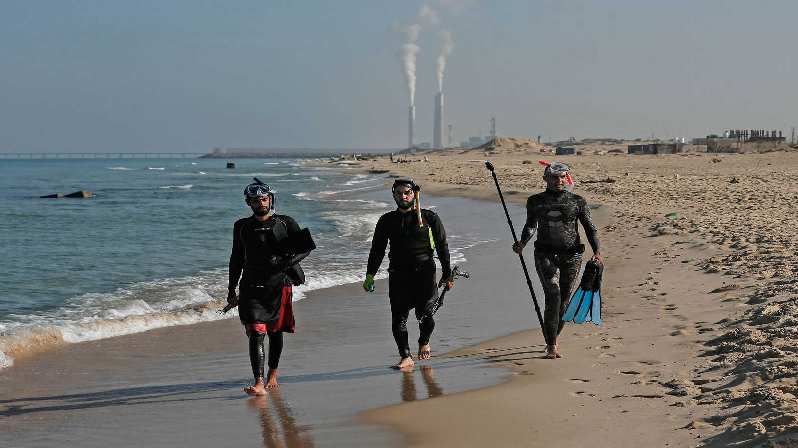 Oil spill in Mediterranean reaches besieged Gaza Strip