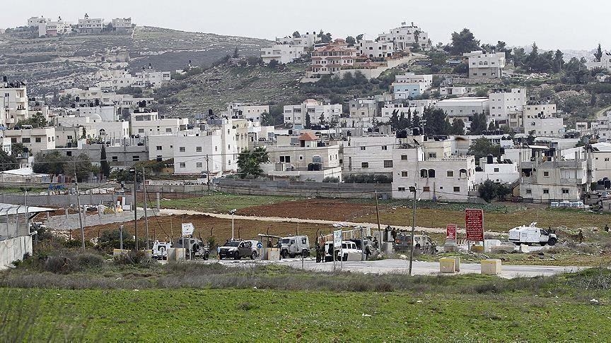 Israeli occupation forces set up mobile homes in Nablus-area as a prelude to expand a nearby settlement