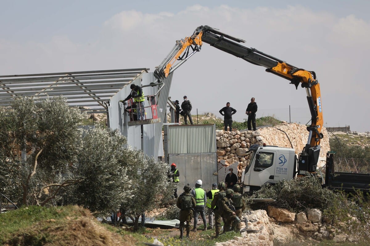 OCHA: "Israel" demolished, seized 20 Palestinian structures in two weeks