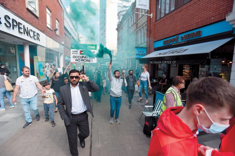 Free Palestine protest sees hundreds take to streets in Maidenhead