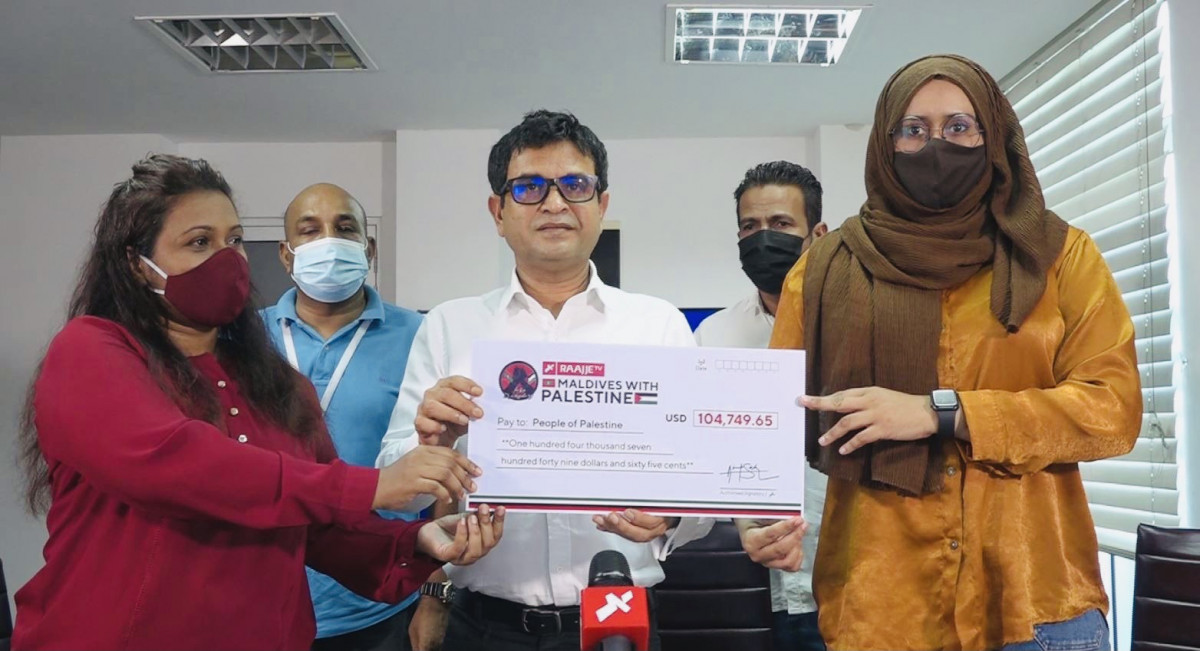 RaajjeTV officially hands over "Maldives with Palestine" telethon funds