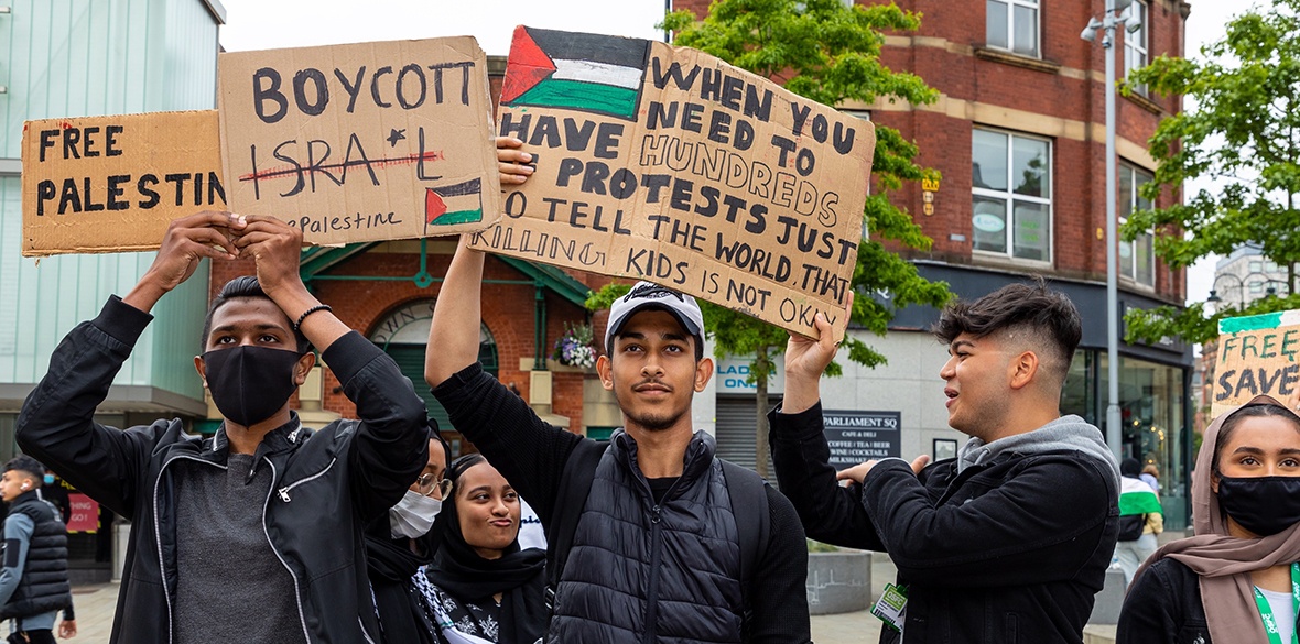 Protests in support of Palestine rock Manchester after Israeli occupation air raids target Gaza overnight