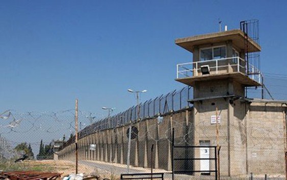 Israeli Prisons Authority imposes punitive measures on Palestinian detainees
