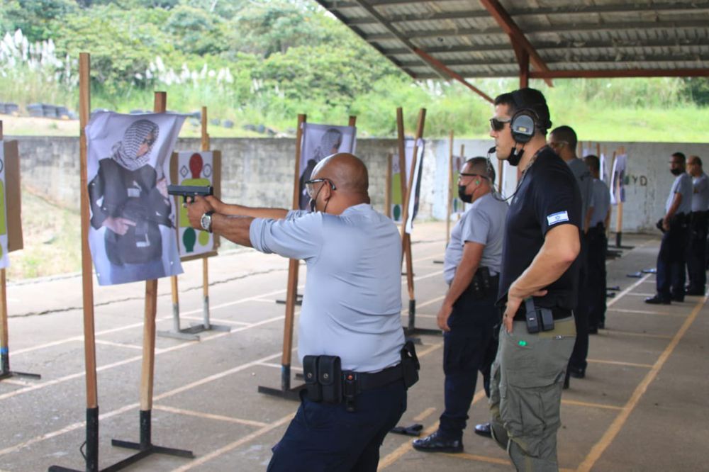 Panama police apologize for its officers photos with "Israeli" trainers training on Arab and Palestinian targets